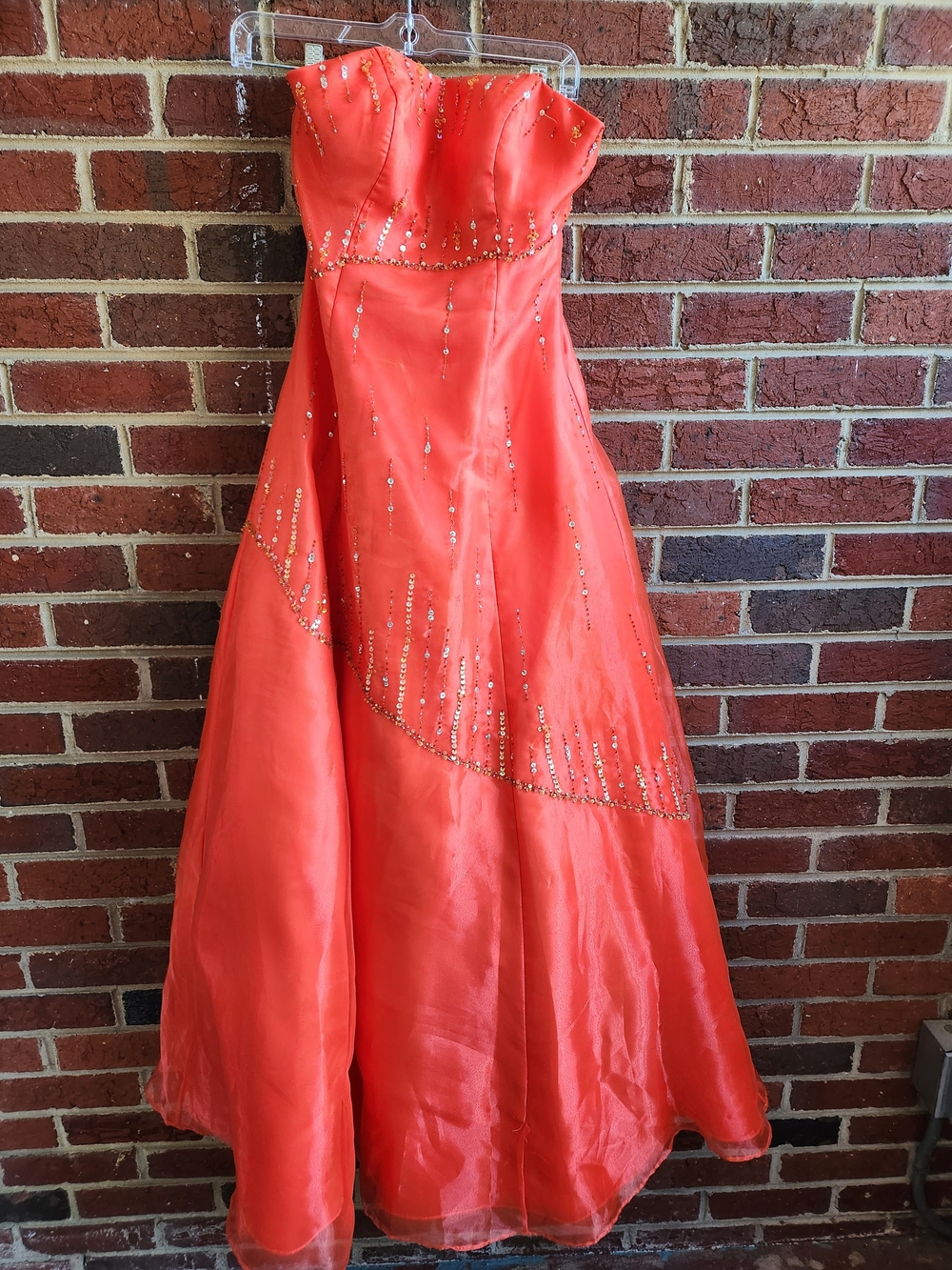Morgan & Co. Coral Strapless Evening Gown Prom Graduation Size Small 5/6 Flaws